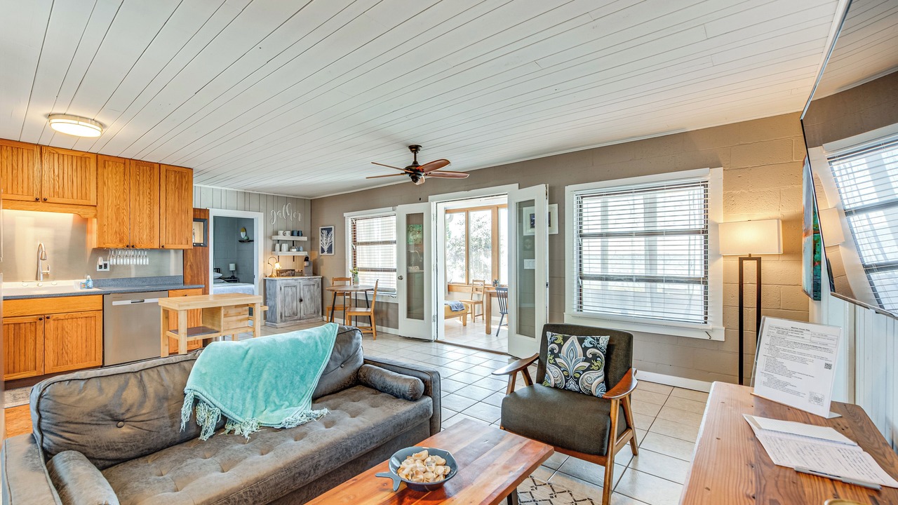 Photo of Bedroom in Panacea