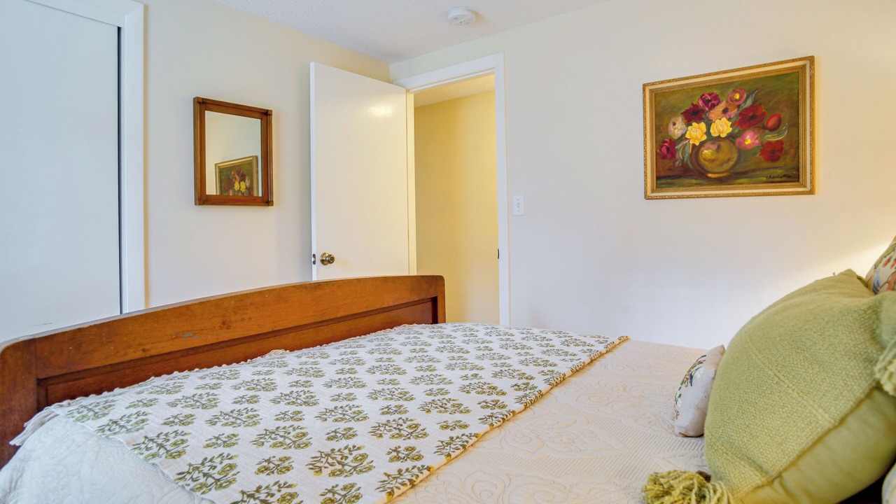 Photo of Bedroom in Mashpee