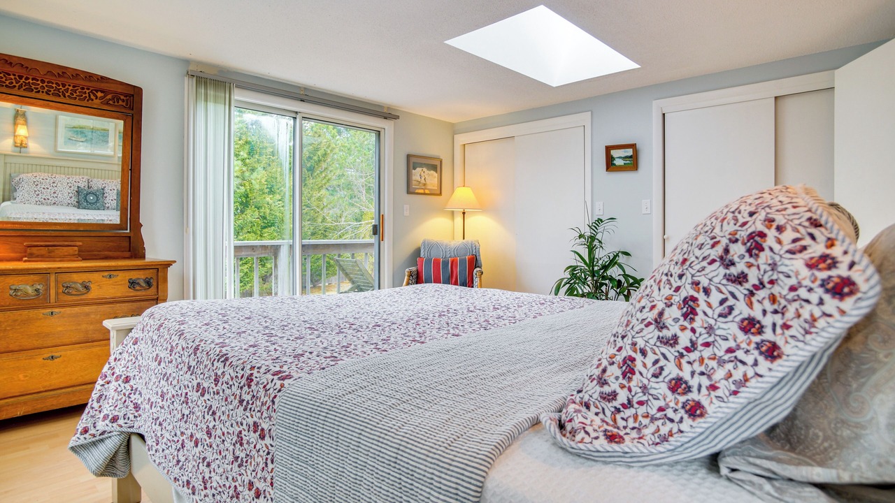 Photo of Bedroom in Mashpee