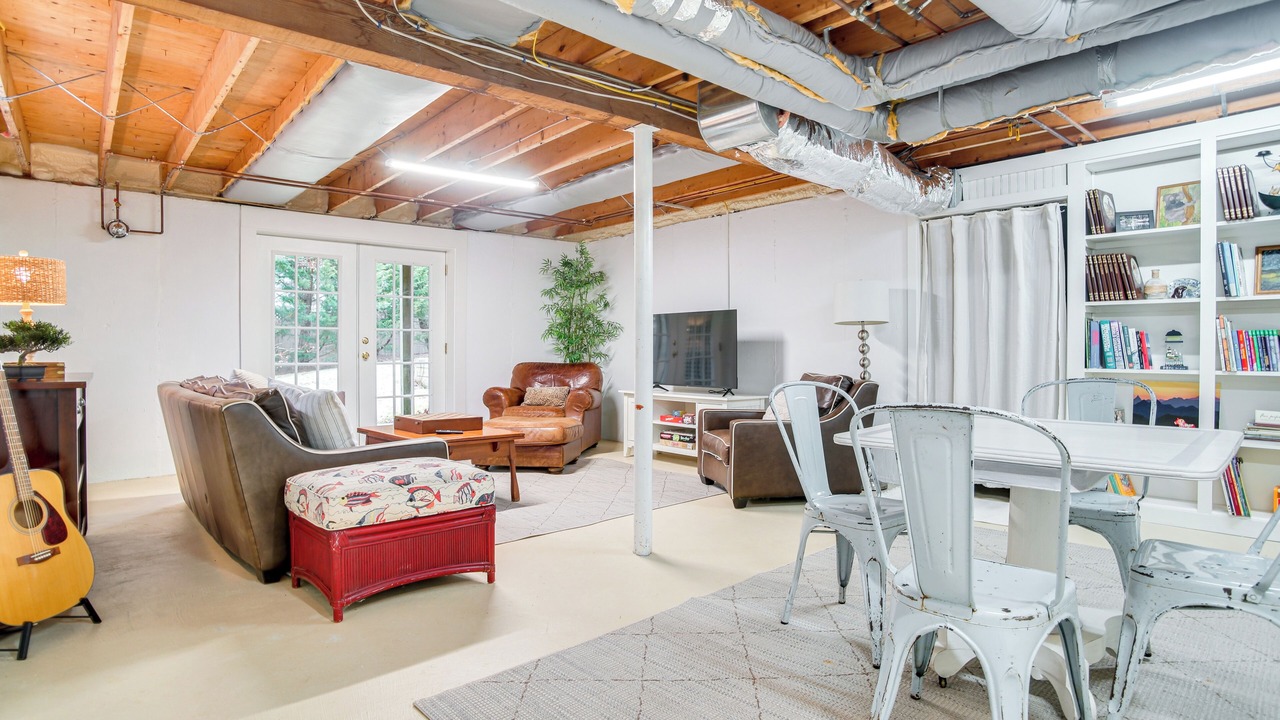 Photo of Livingroom in Mashpee