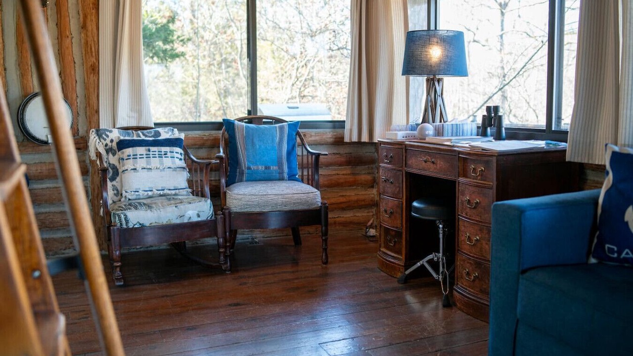Photo of Livingroom in Eureka Springs Historic District