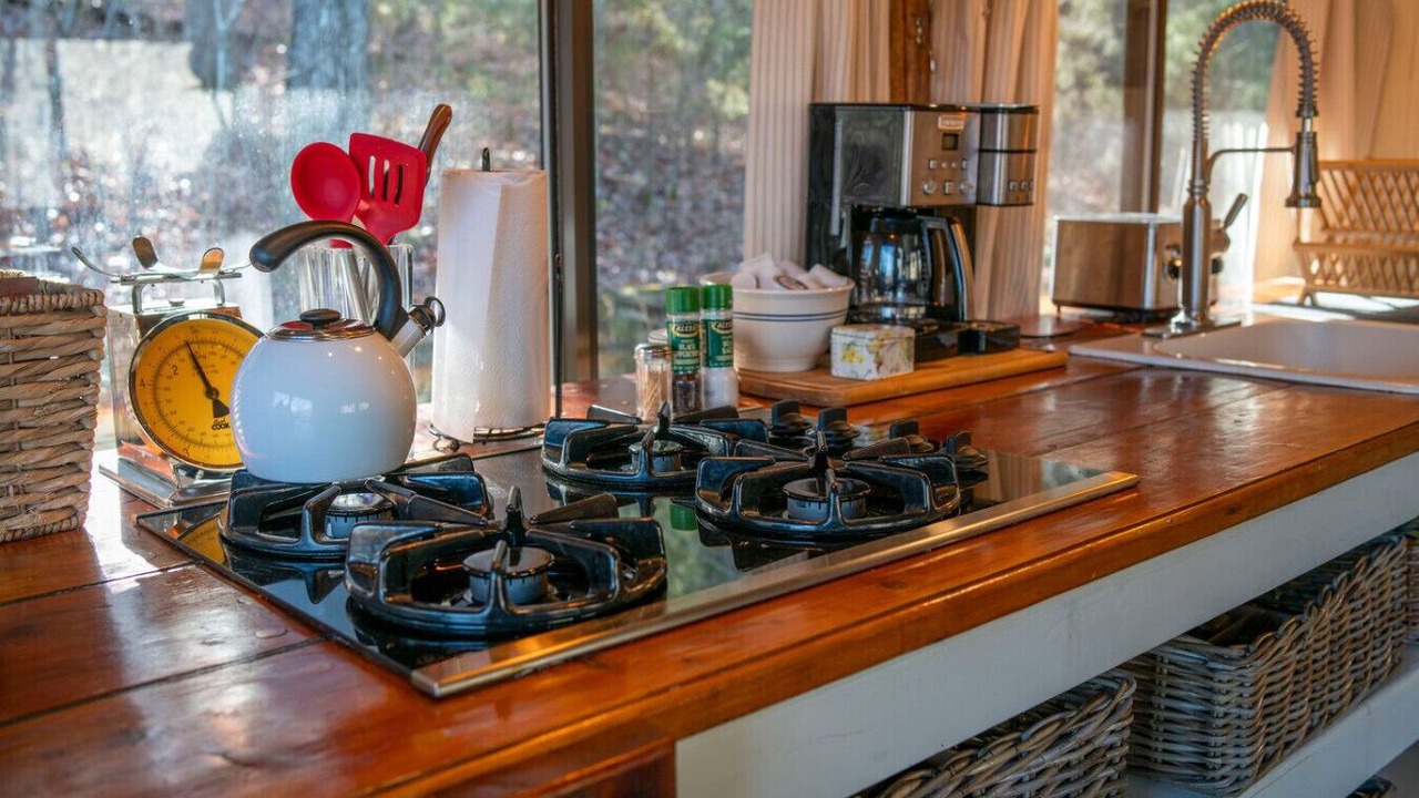 Photo of Kitchen in Eureka Springs Historic District
