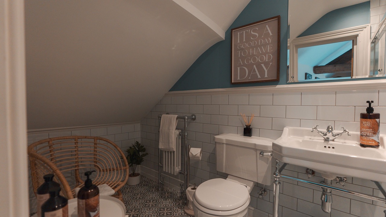 Photo of Bathroom in High Peak