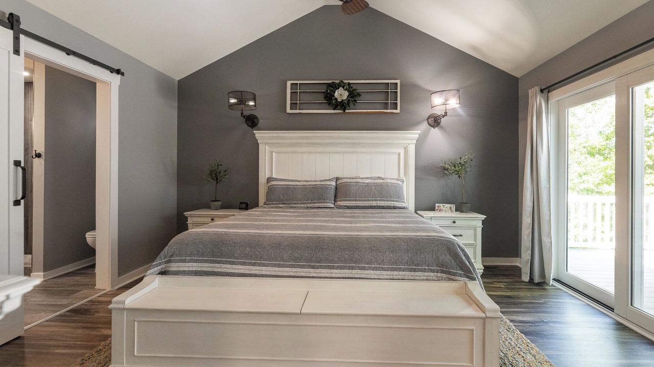 Photo of Bedroom in Grand Rivers