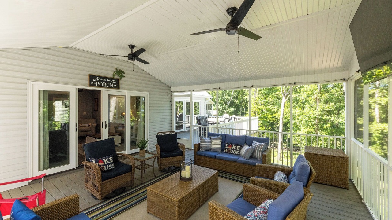 Photo of Patio Balcony in Grand Rivers