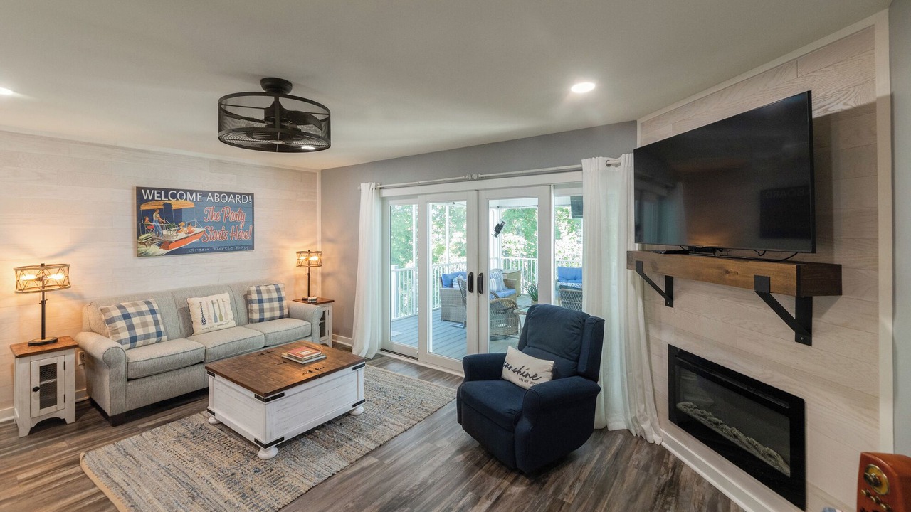 Photo of Livingroom in Grand Rivers
