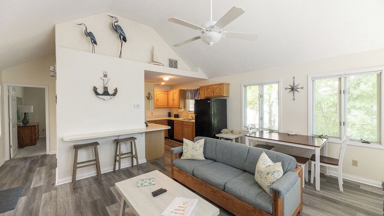 Photo of Livingroom in Grand Rivers