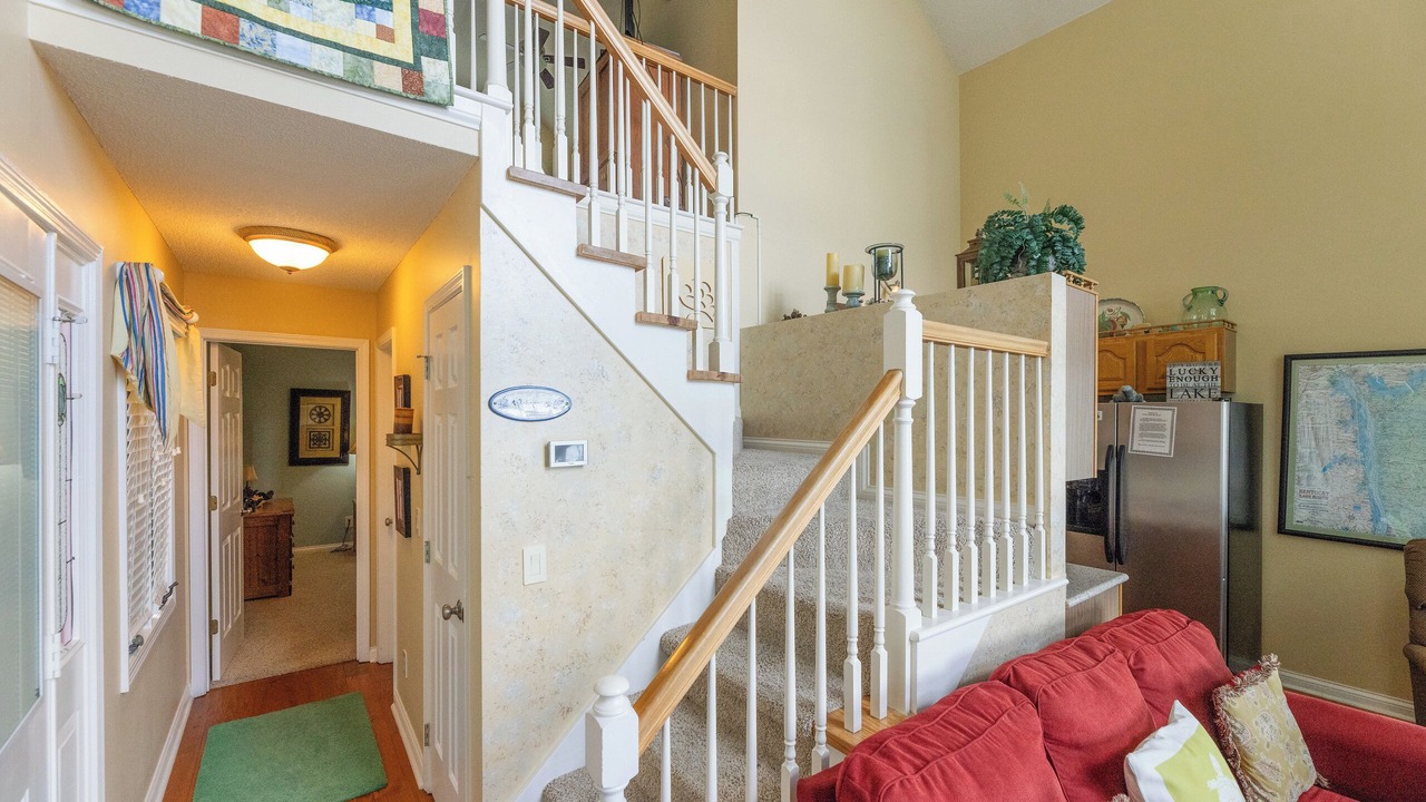 Photo of Livingroom in Grand Rivers