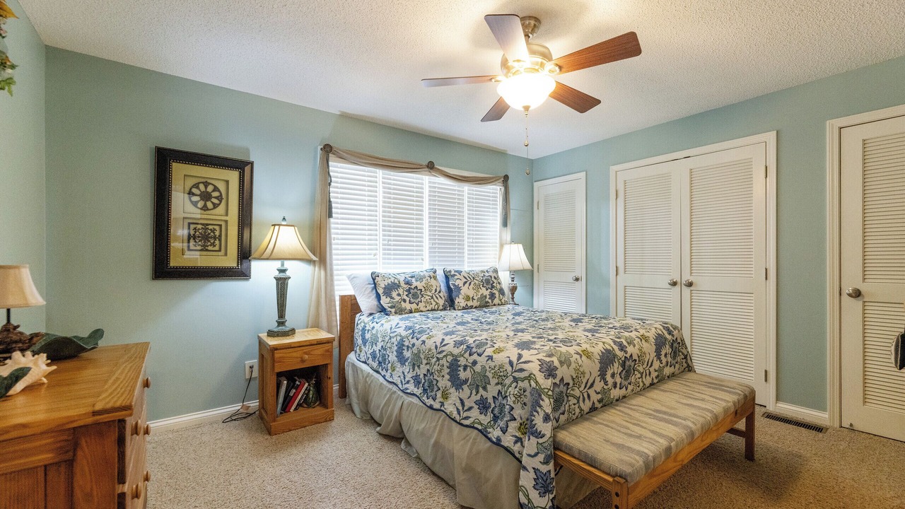Photo of Bedroom in Grand Rivers