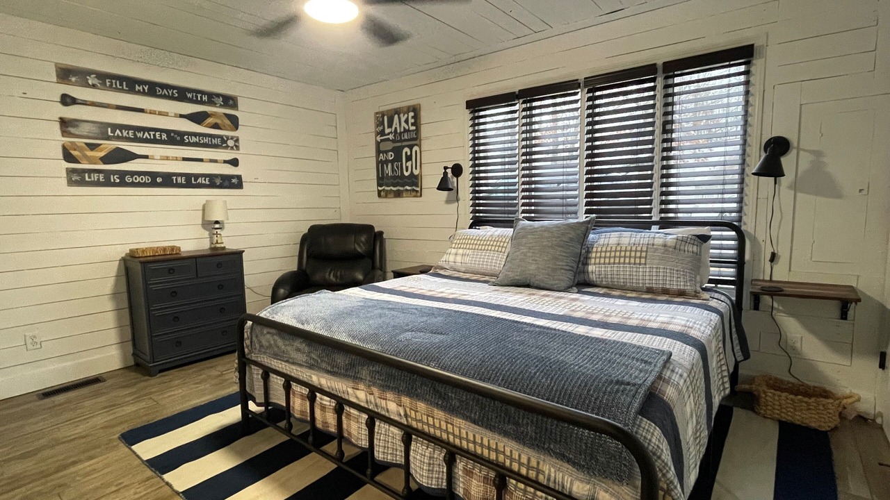 Photo of Bedroom in Grand Rivers