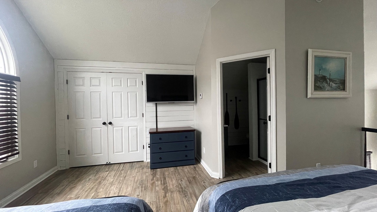 Photo of Bedroom in Grand Rivers