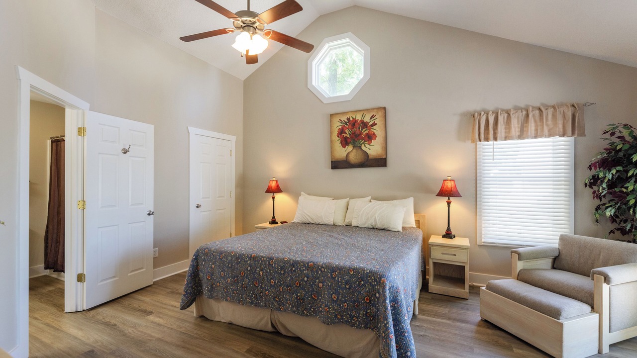 Photo of Bedroom in Grand Rivers
