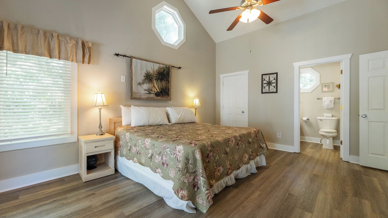 Photo of Bedroom in Grand Rivers