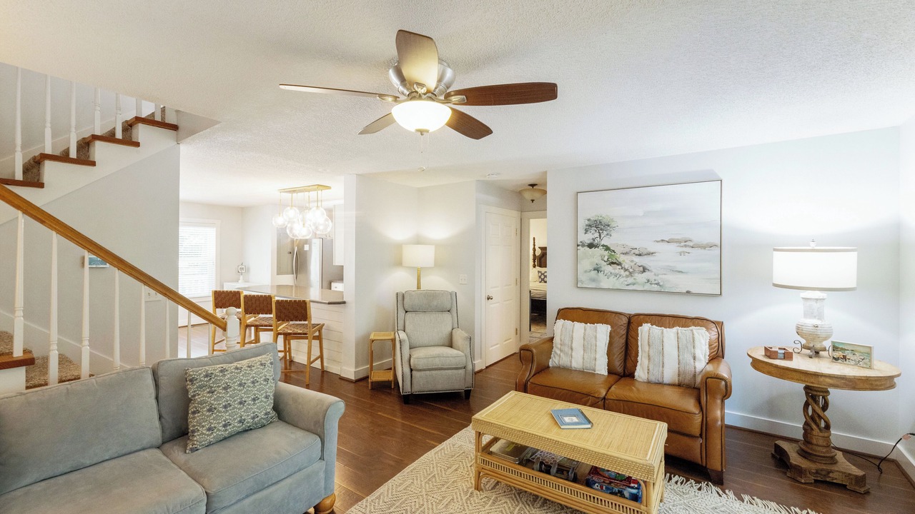 Photo of Livingroom in Grand Rivers