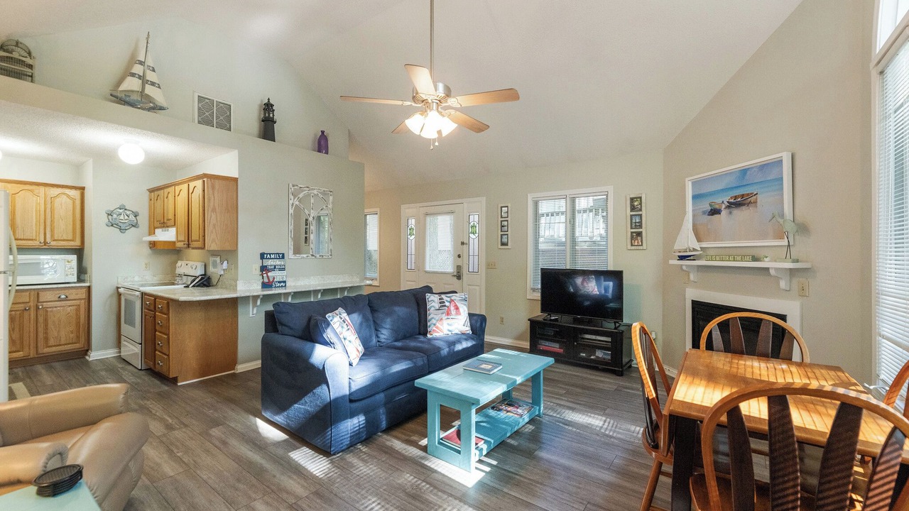 Photo of Livingroom in Grand Rivers