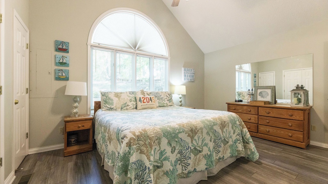 Photo of Bedroom in Grand Rivers
