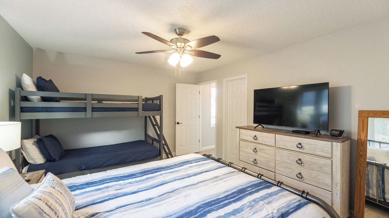 Photo of Bedroom in Grand Rivers