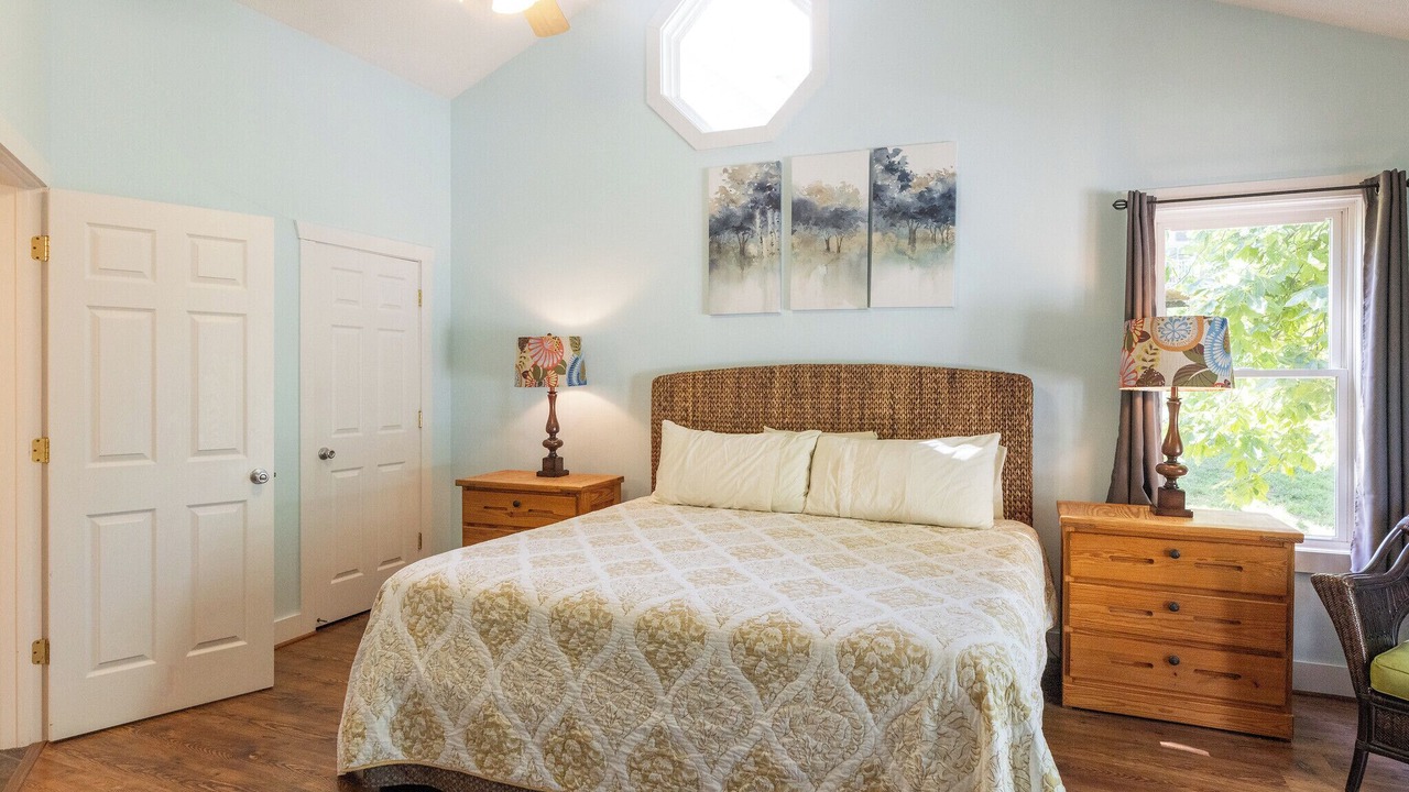 Photo of Bedroom in Grand Rivers