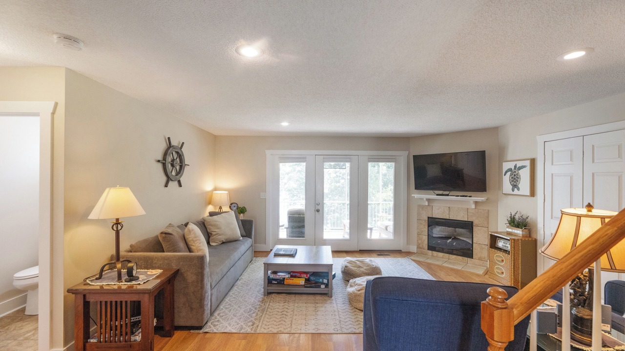 Photo of Livingroom in Grand Rivers