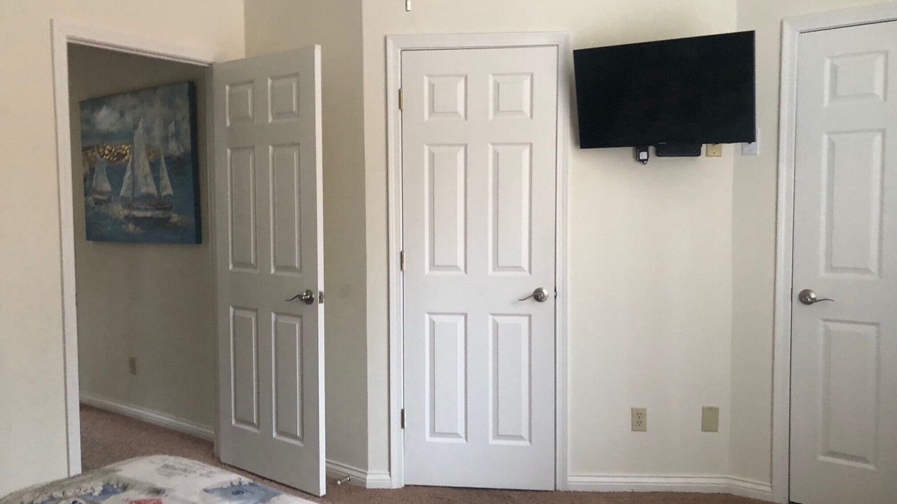 Photo of Bedroom in Grand Rivers