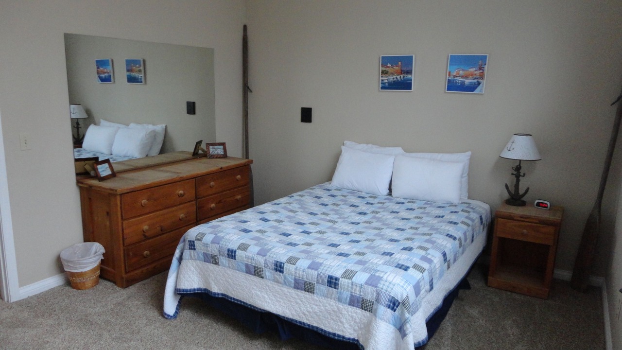 Photo of Bedroom in Grand Rivers