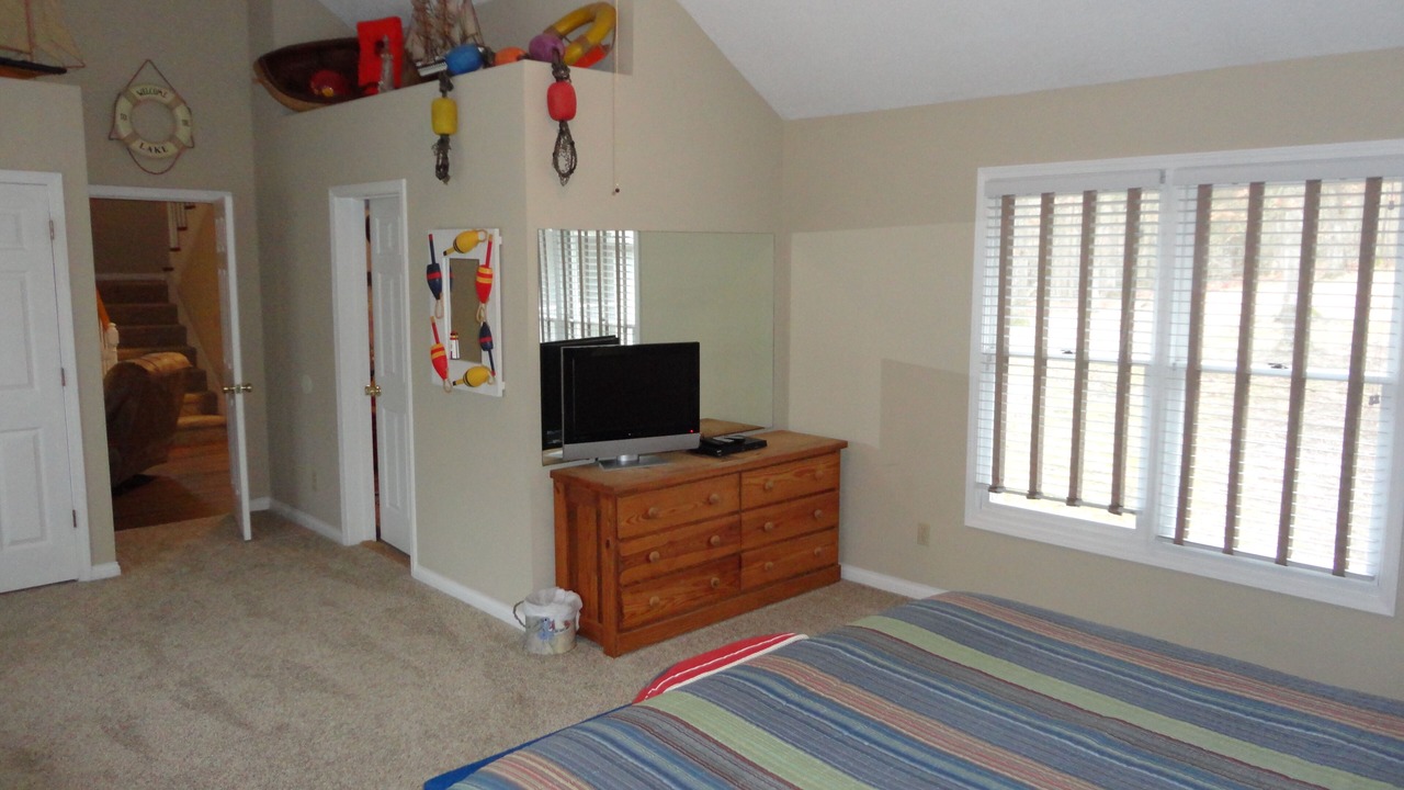 Photo of Bedroom in Grand Rivers