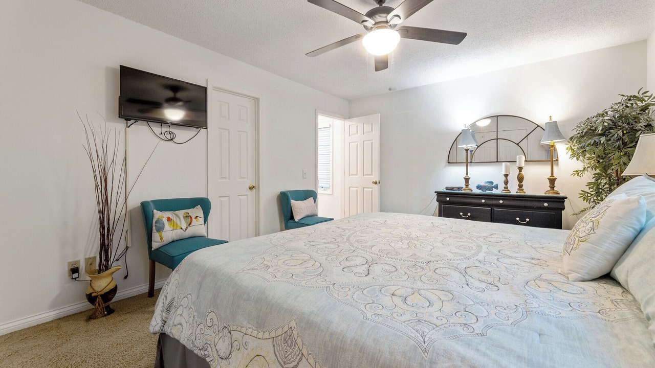 Photo of Bedroom in Grand Rivers