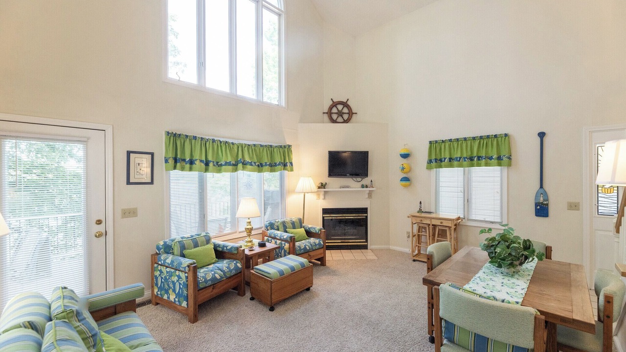 Photo of Livingroom in Grand Rivers