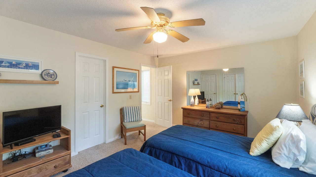 Photo of Bedroom in Grand Rivers
