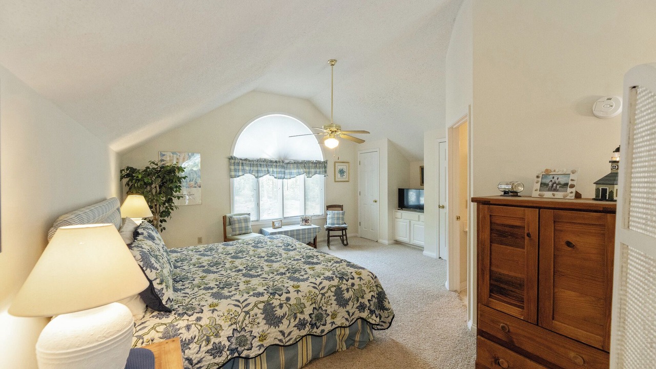 Photo of Bedroom in Grand Rivers