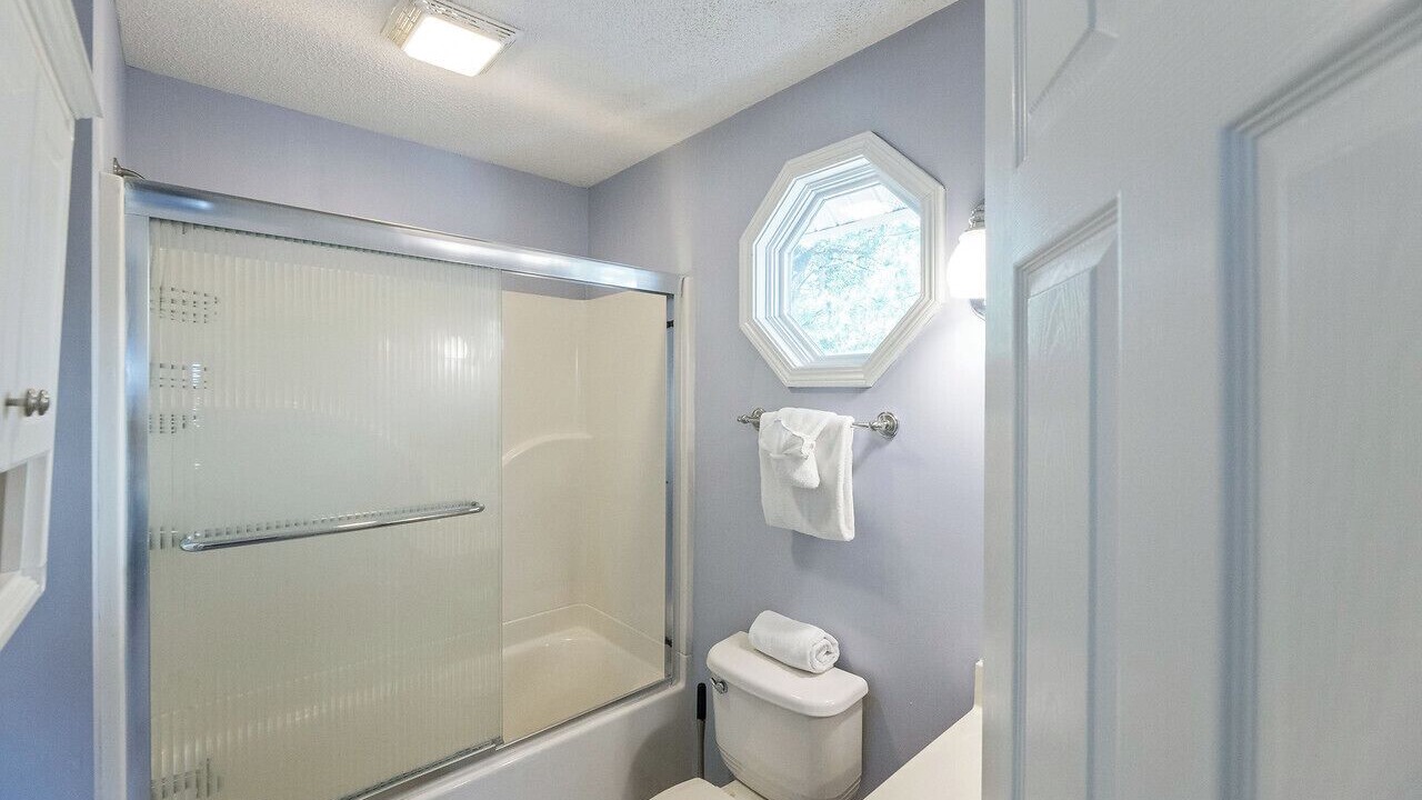 Photo of Bathroom in Grand Rivers