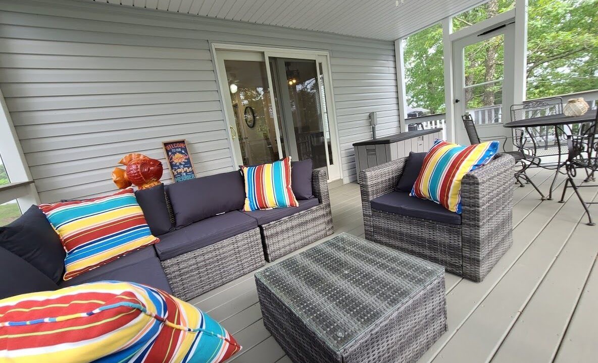 Photo of Patio Balcony in Grand Rivers