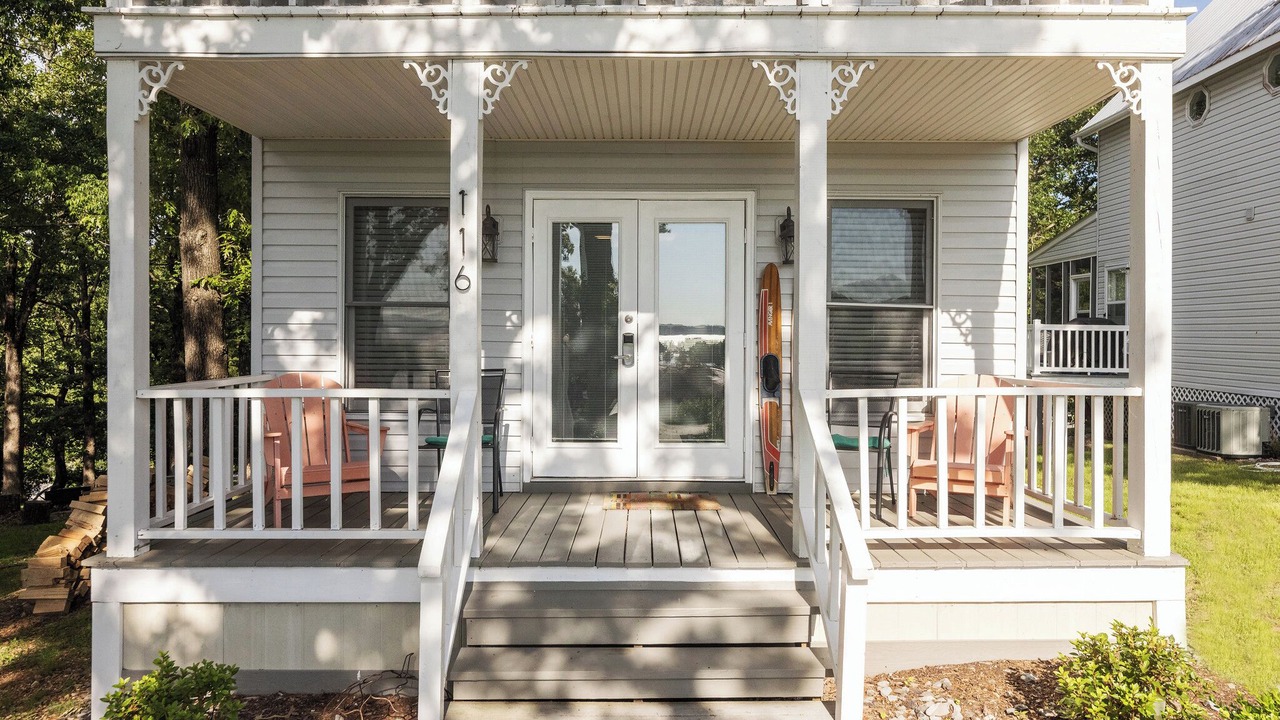 Photo of Patio Balcony in Grand Rivers