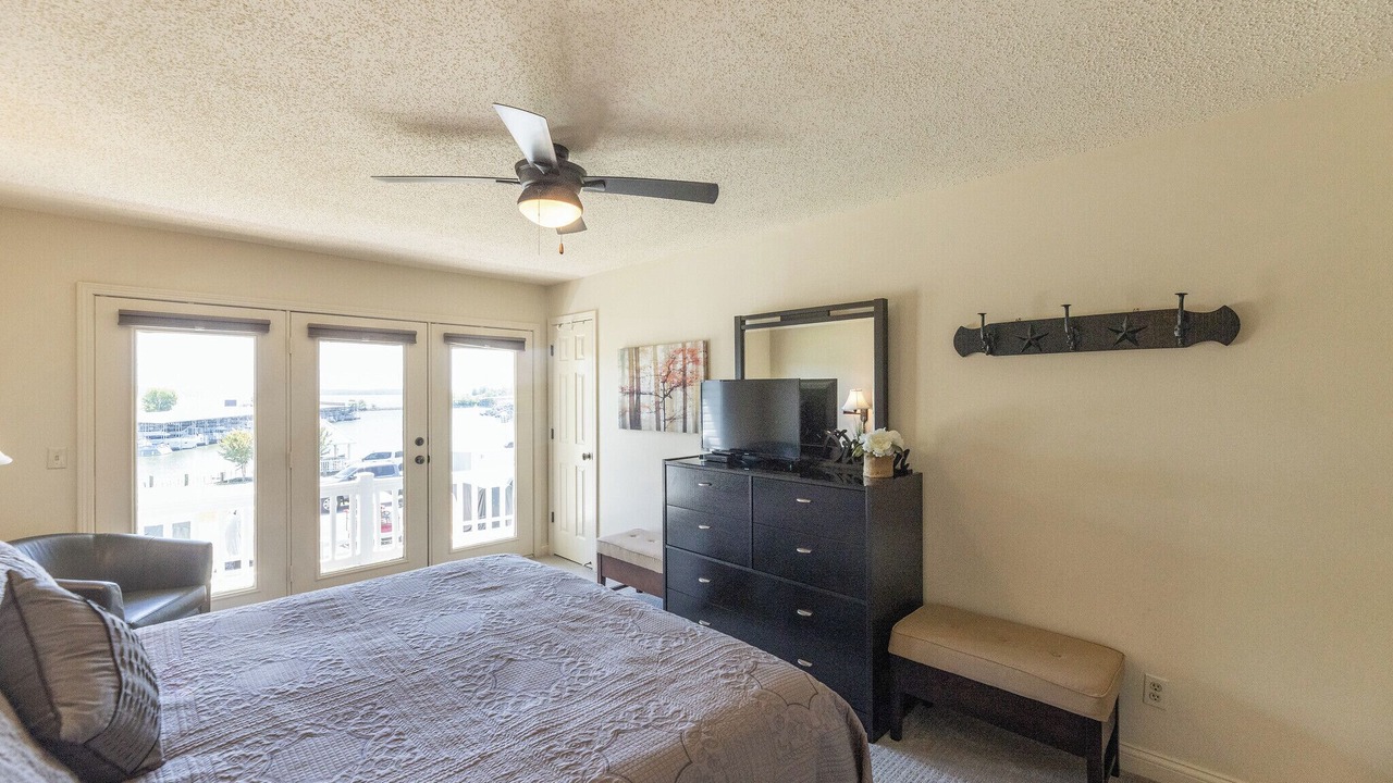 Photo of Bedroom in Grand Rivers