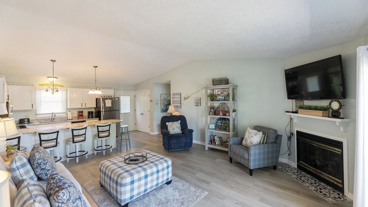 Photo of Livingroom in Grand Rivers