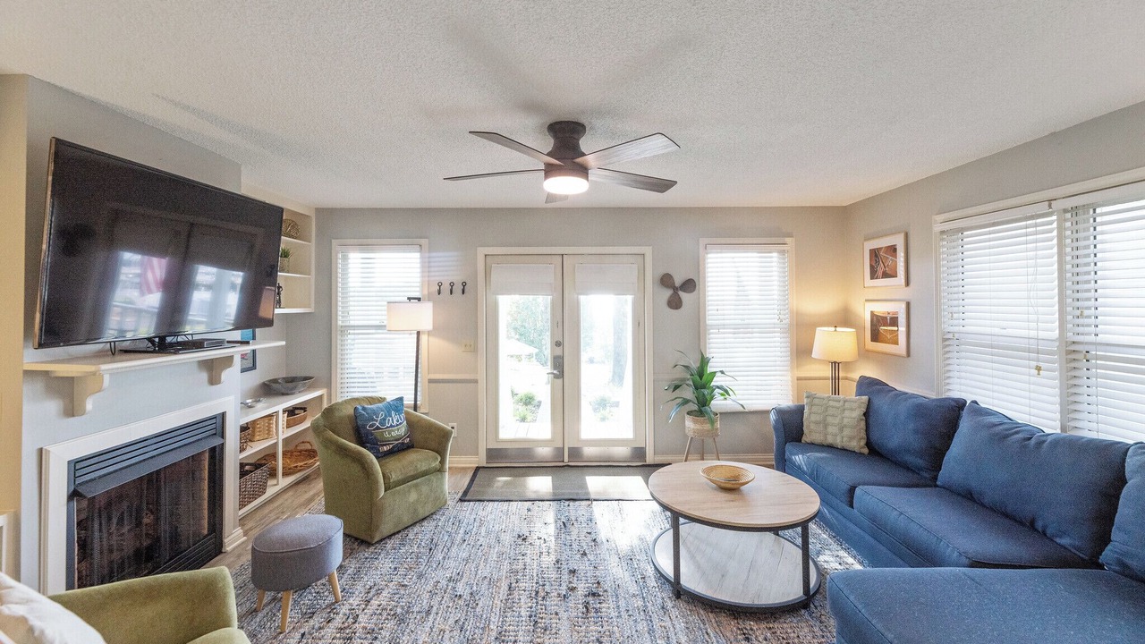 Photo of Livingroom in Grand Rivers