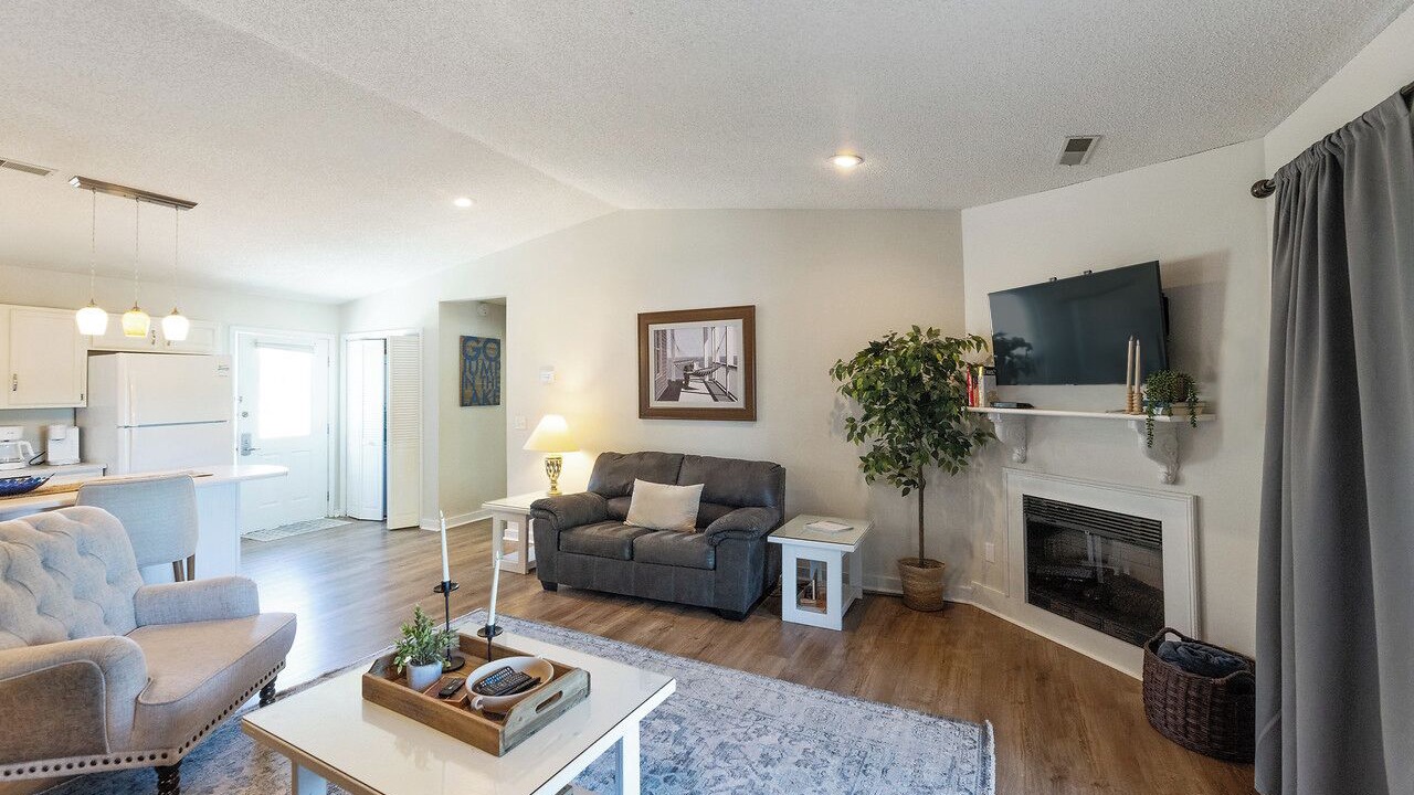 Photo of Livingroom in Grand Rivers