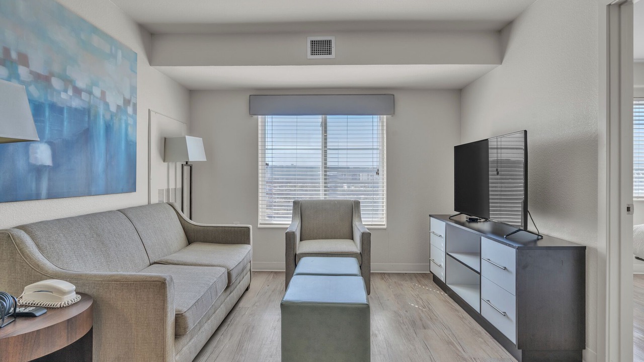 Photo of Livingroom in Far North Central