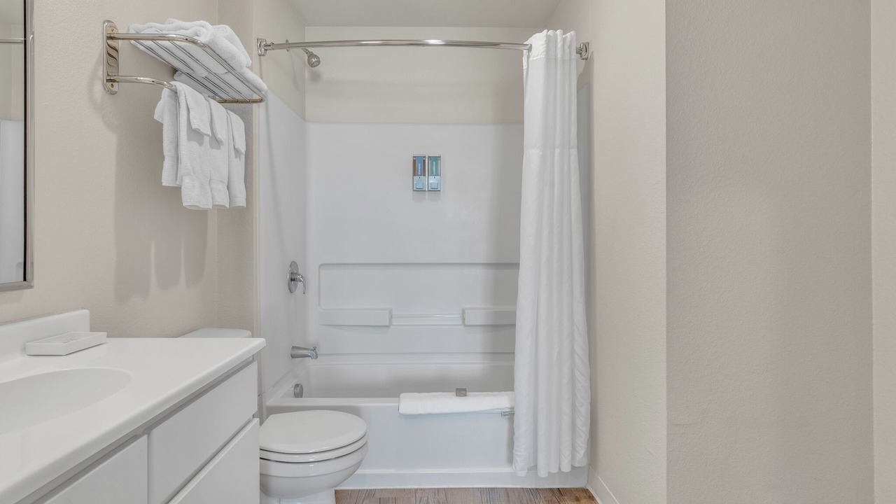 Photo of Bathroom in Far North Central