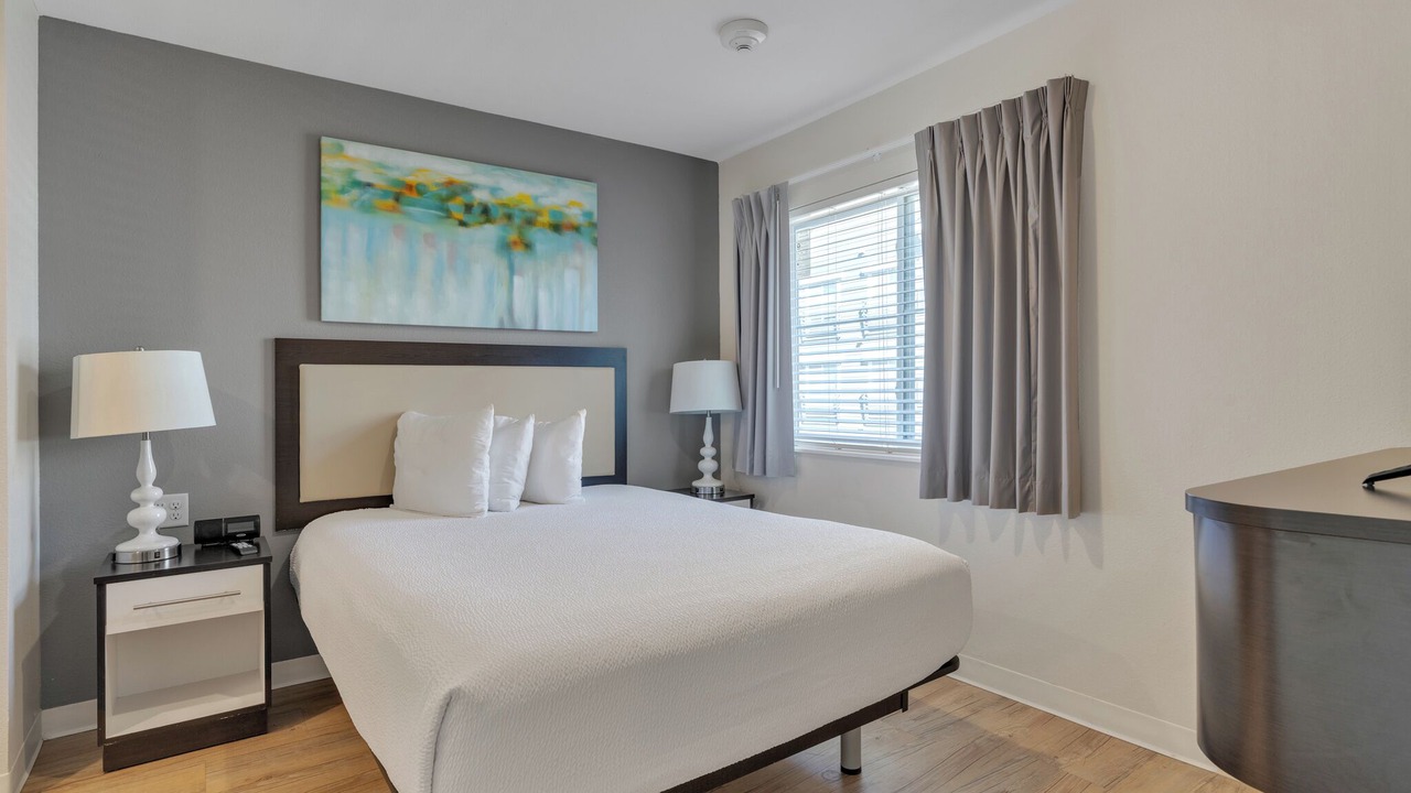 Photo of Bedroom in Far North Central