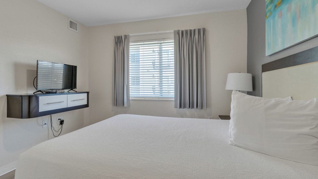 Photo of Bedroom in Far North Central