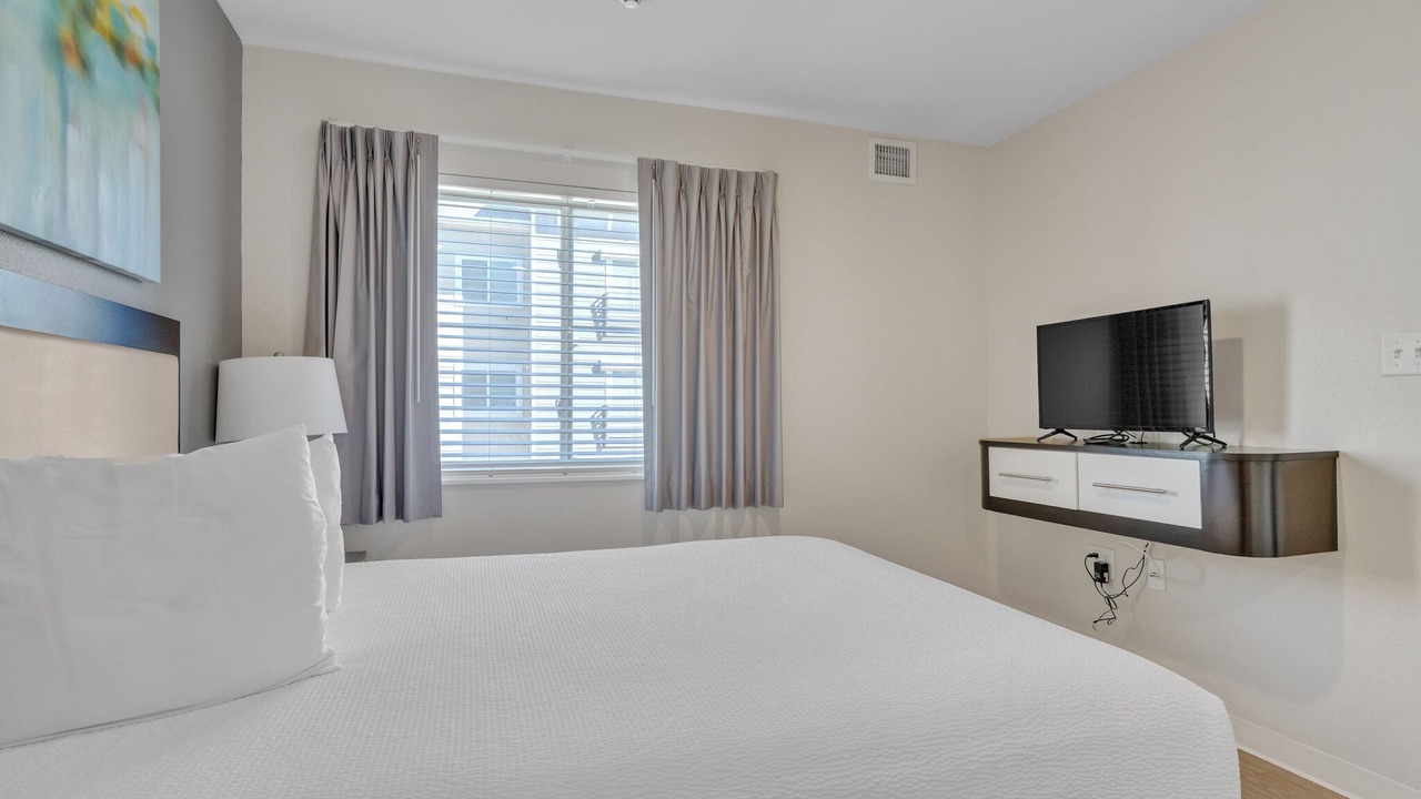 Photo of Bedroom in Far North Central