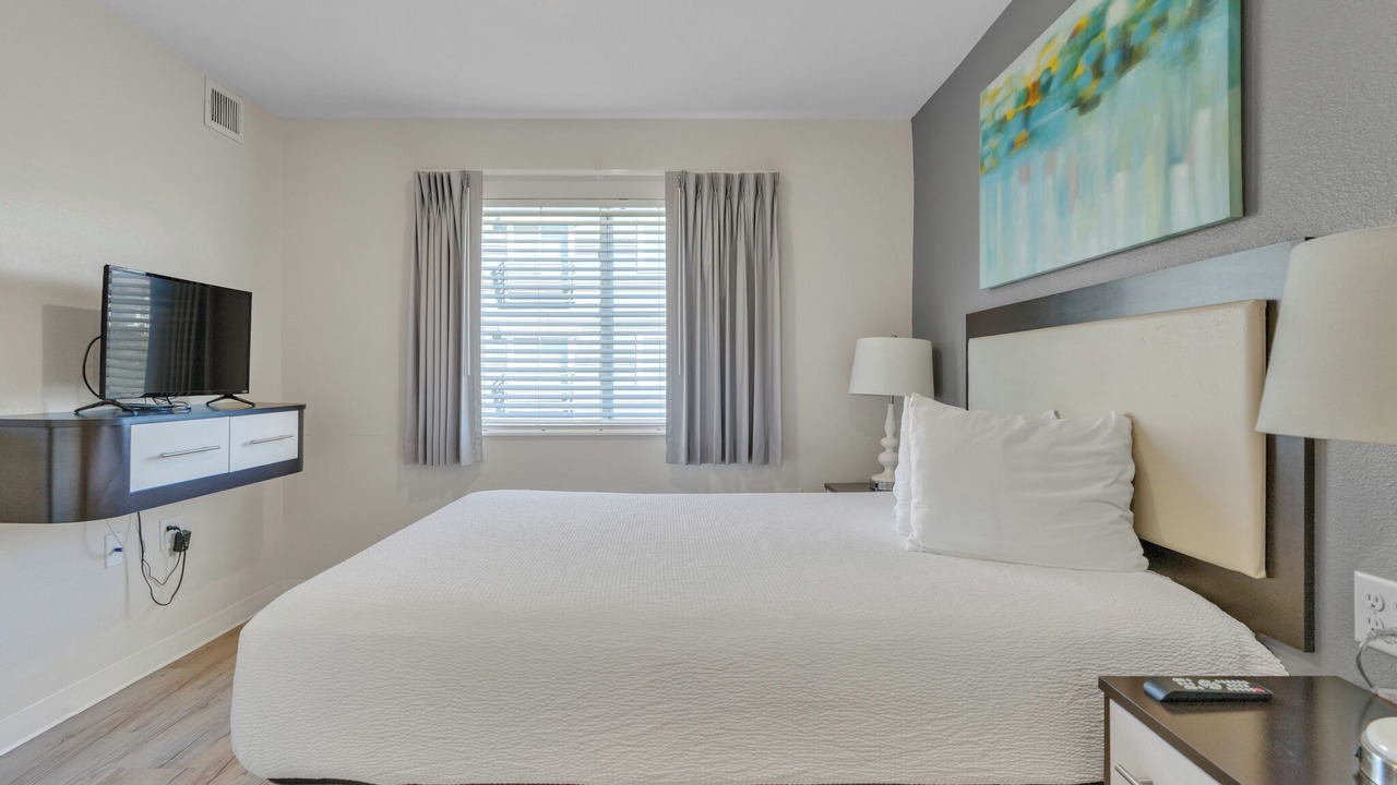 Photo of Bedroom in Far North Central