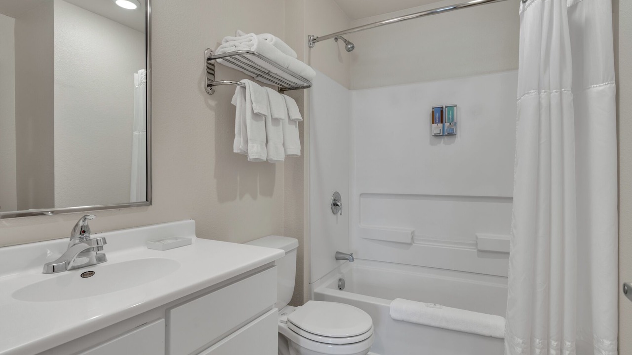 Photo of Bathroom in Far North Central