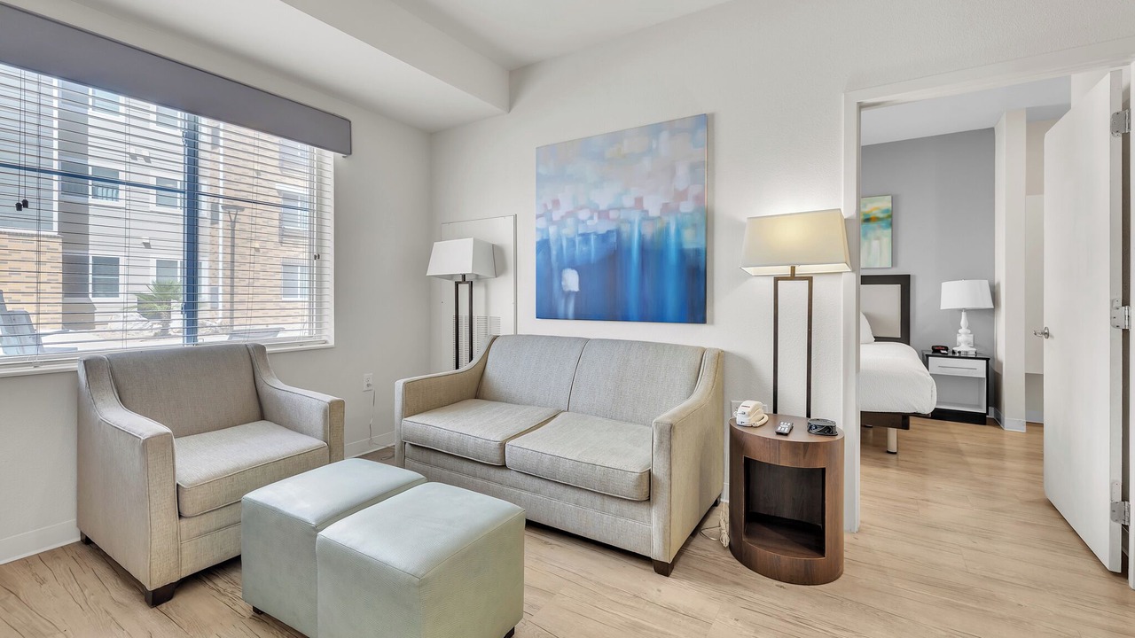 Photo of Livingroom in Far North Central