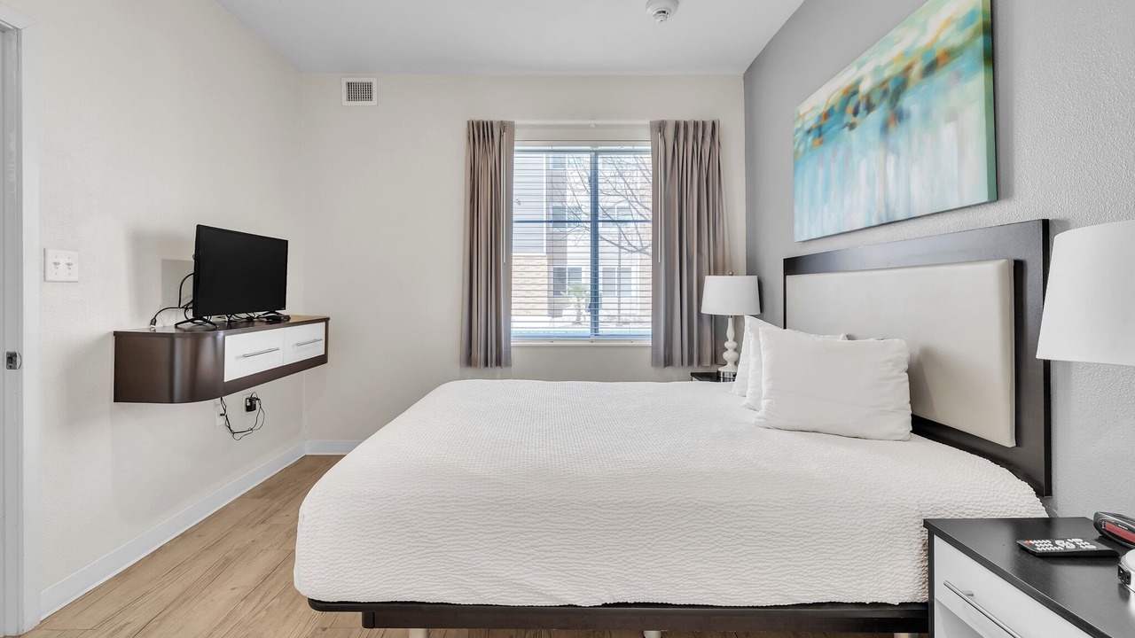 Photo of Bedroom in Far North Central