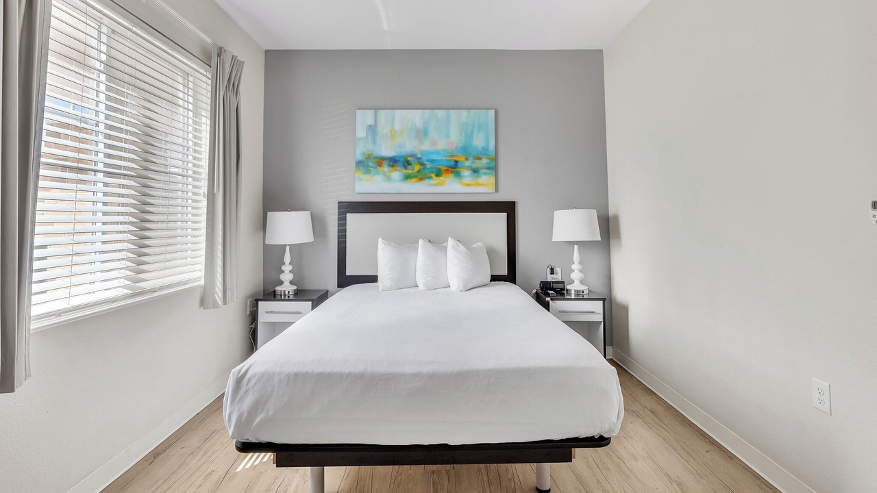 Photo of Bedroom in Far North Central