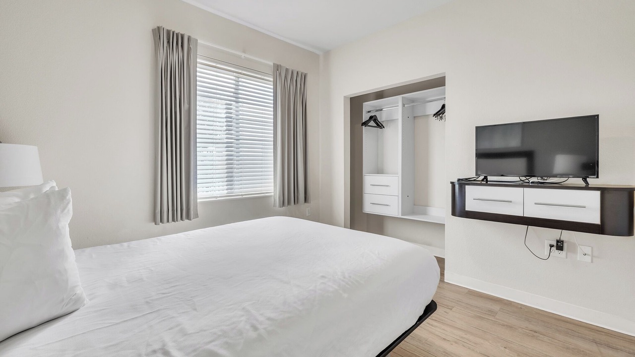 Photo of Bedroom in Far North Central