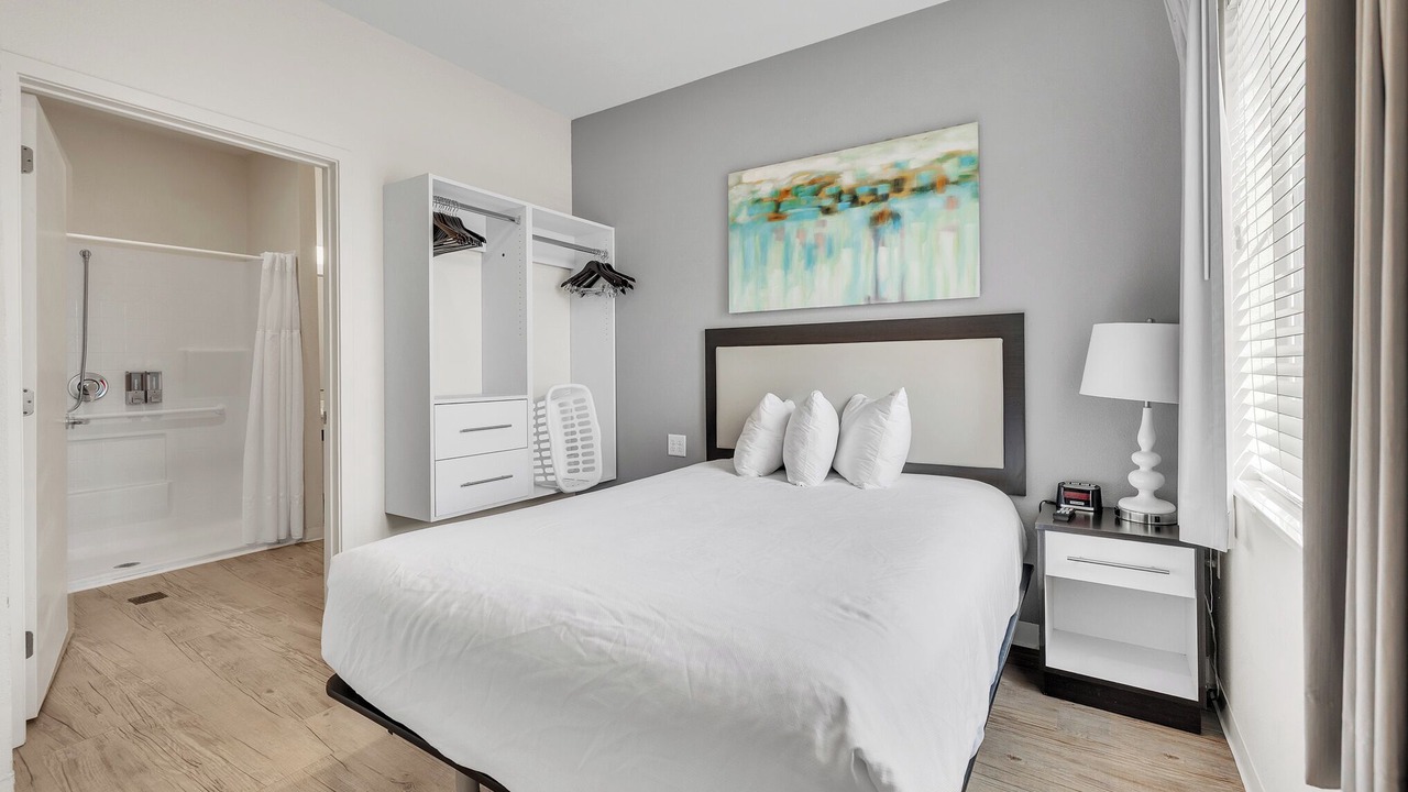 Photo of Bedroom in Far North Central