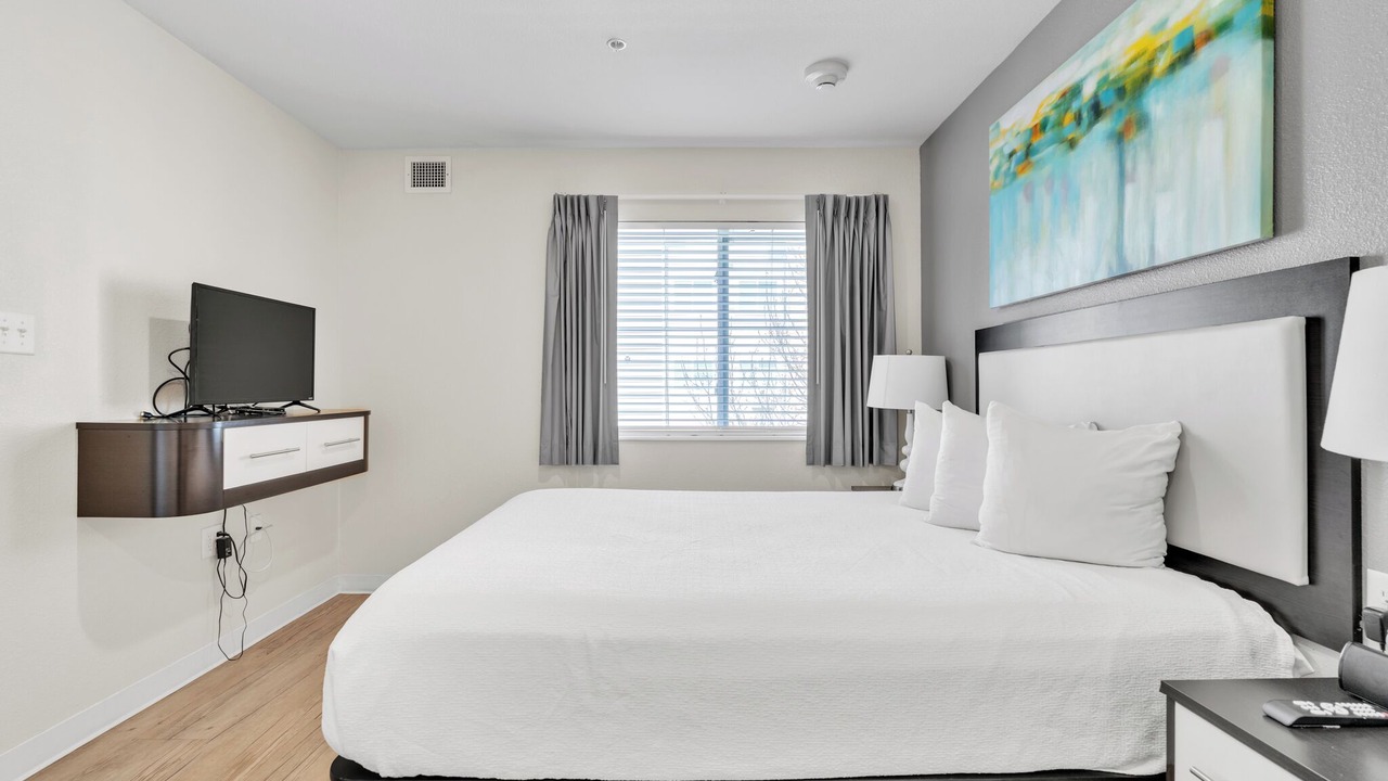 Photo of Bedroom in Far North Central
